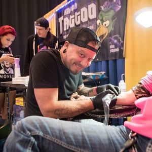 Meet your Posher, Charles